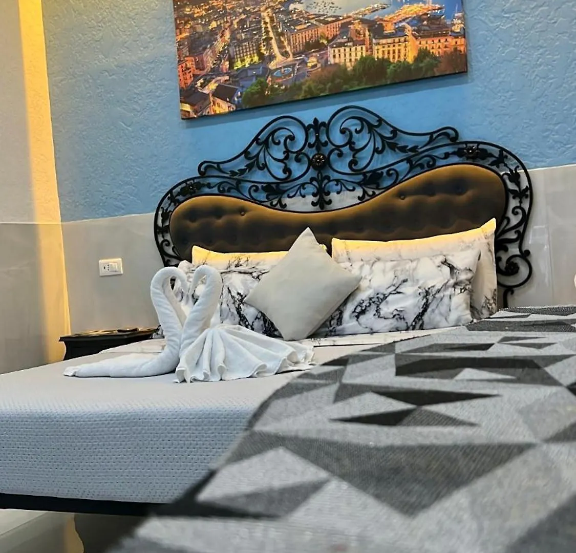 Holiday Home The Tourist 24 Naples 0*,  Italy